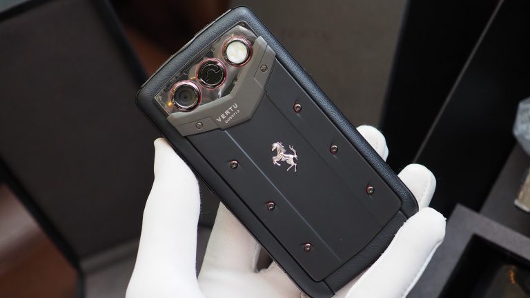 Vertu Constellation Quest Ferrari 