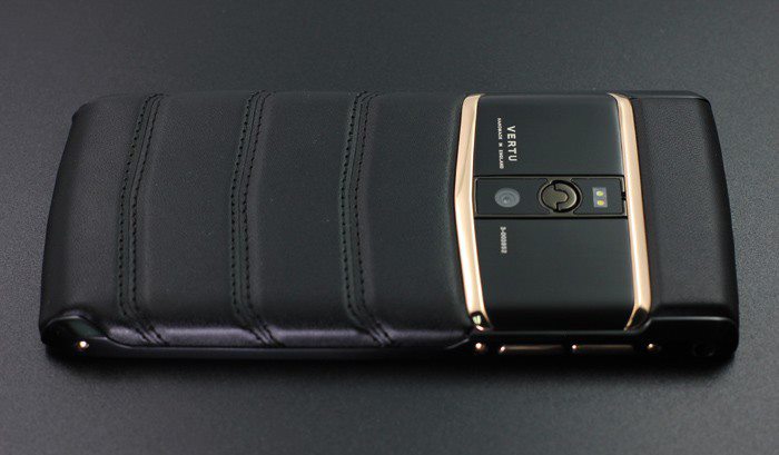 Vertu Signature New Touch Pure Jet Red Gold